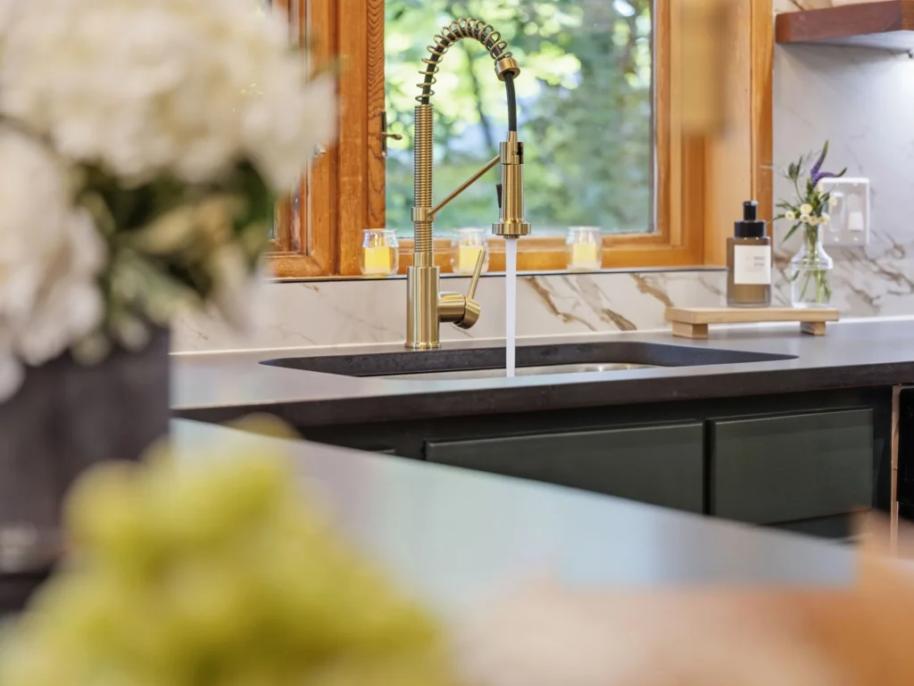 HDB – Kitchen – Sink Close